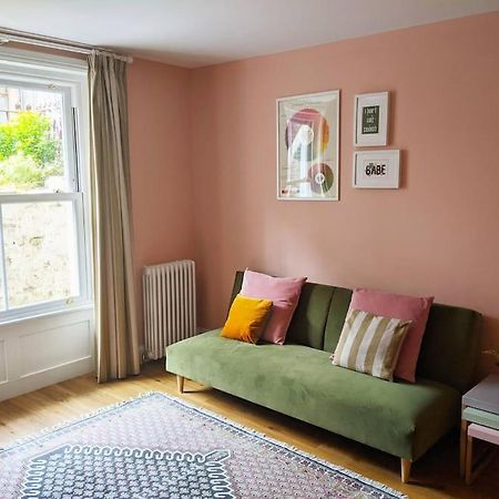 Stylish And Colourful Flat Minutes From The Beach Margate Exterior foto
